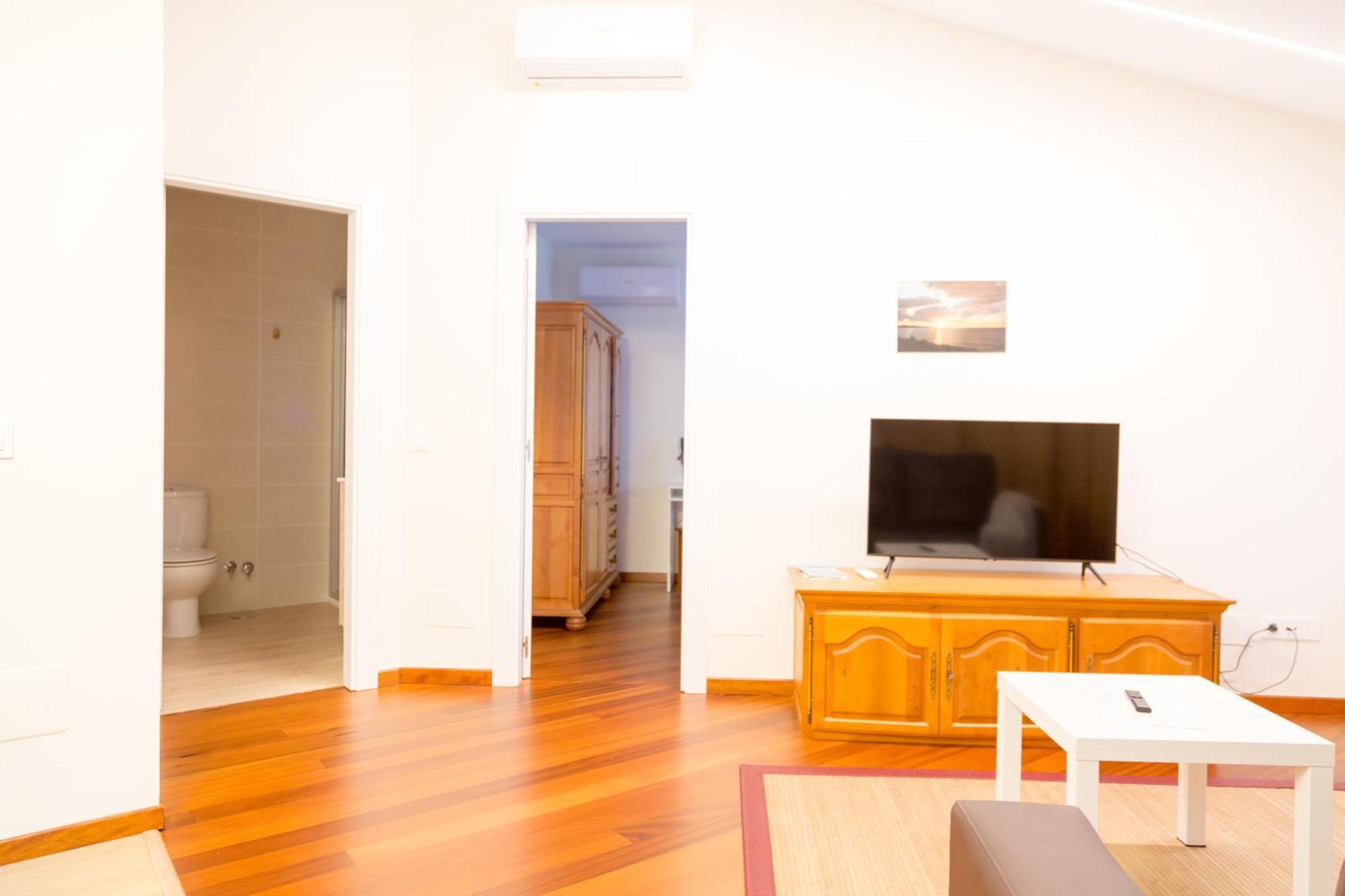Apartamentos Playa De Cóbreces المظهر الخارجي الصورة